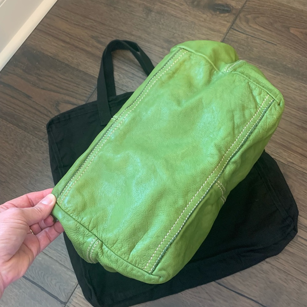 Gorgeous Apple Green Sissirossi bag made in Italy - Picture 4 of 8